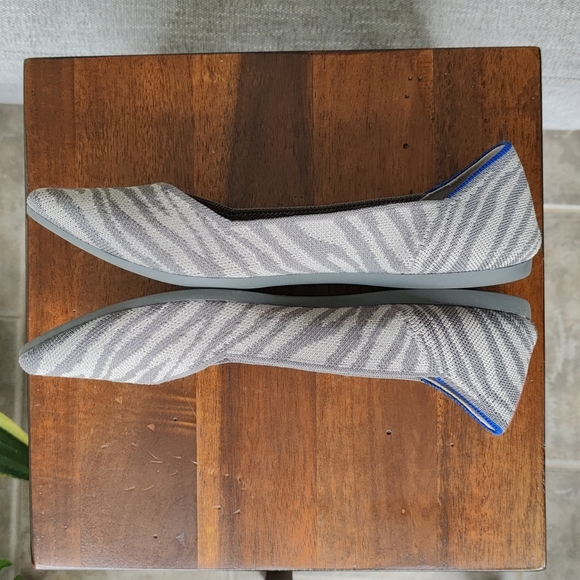 Rothy's Point, Gray Zebra, SZ 9 - Picture 4 of 12